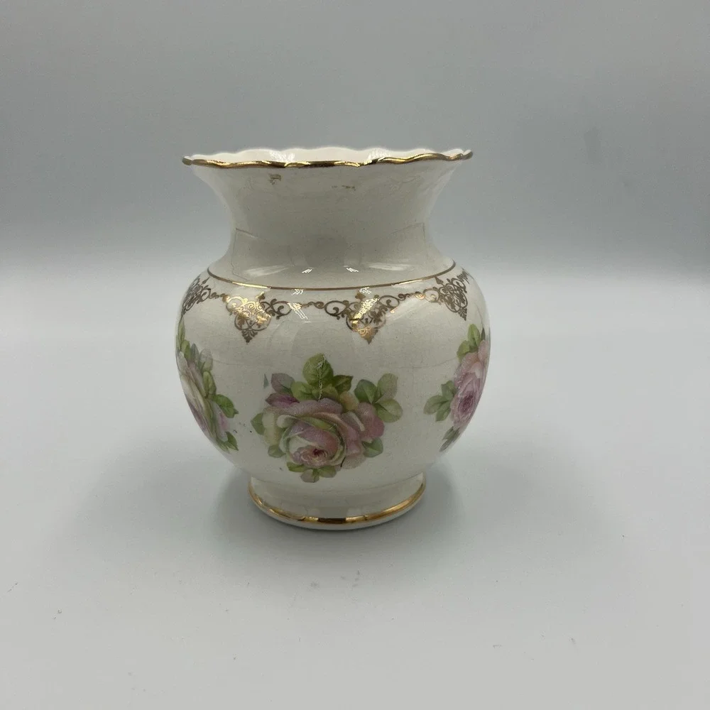 Vintage Japanese Porcelain Vase Pink Roses‎ Gold Gilt Scalloped Rim 4.75